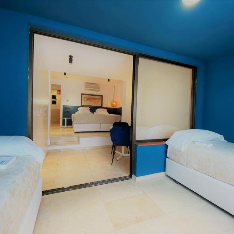 Hotel Costa Brava - Habitación Familiar con ducha - 5