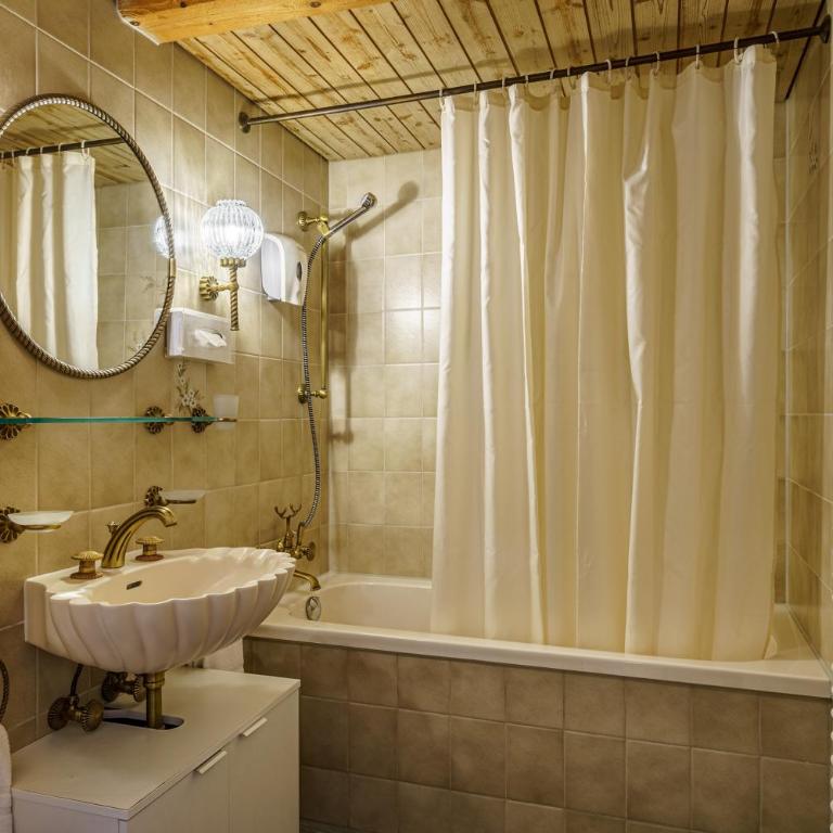Alpenblick Hotel & Restaurant Wilderswil by Interlaken - Superior Doppelzimmer - 5
