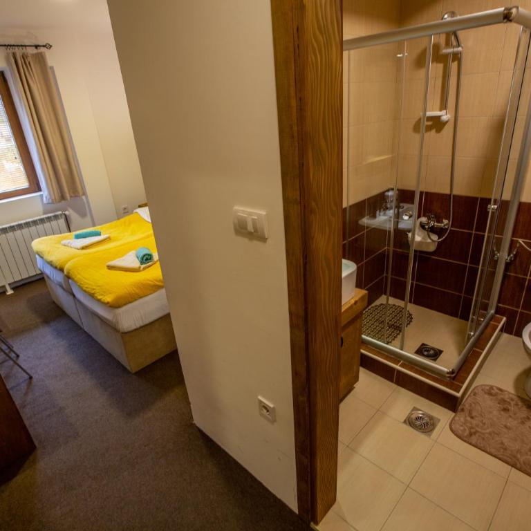 Apartments Tango - Dvokrevetna Soba s Bračnim Krevetom s Pogledom na Vrt - 5