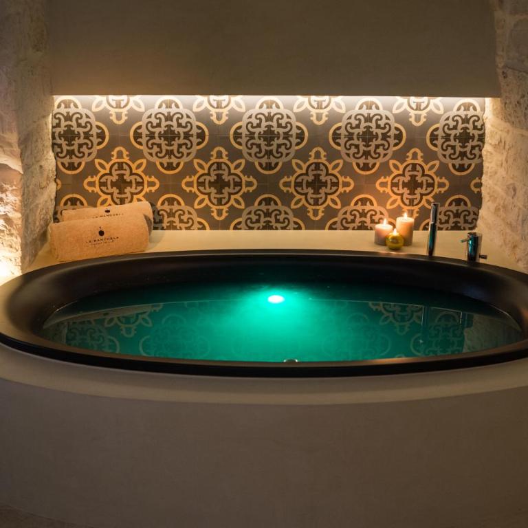 La Mandorla Luxury Trullo - Camera King con Vasca Idromassaggio - 7