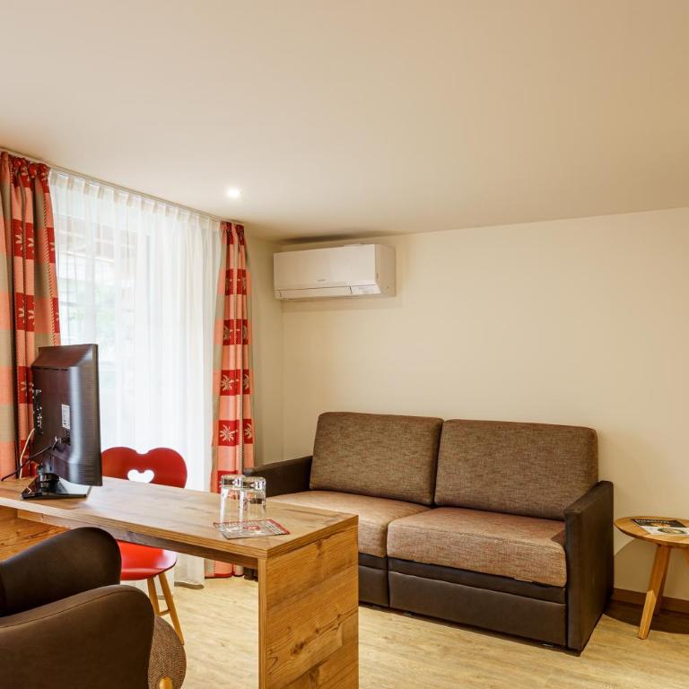Alpenblick Hotel & Restaurant Wilderswil by Interlaken - Junior Suite - 1