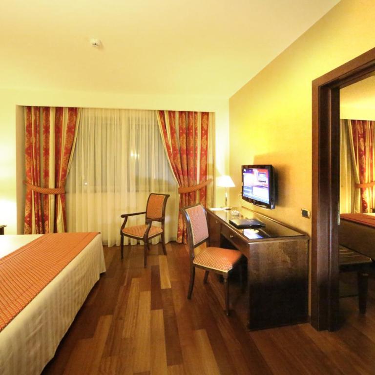 Hotel Calissano - Camera Familiare - 5