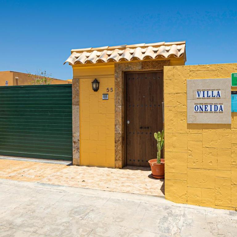 Villa Oneida - Three-Bedroom Villa - 20