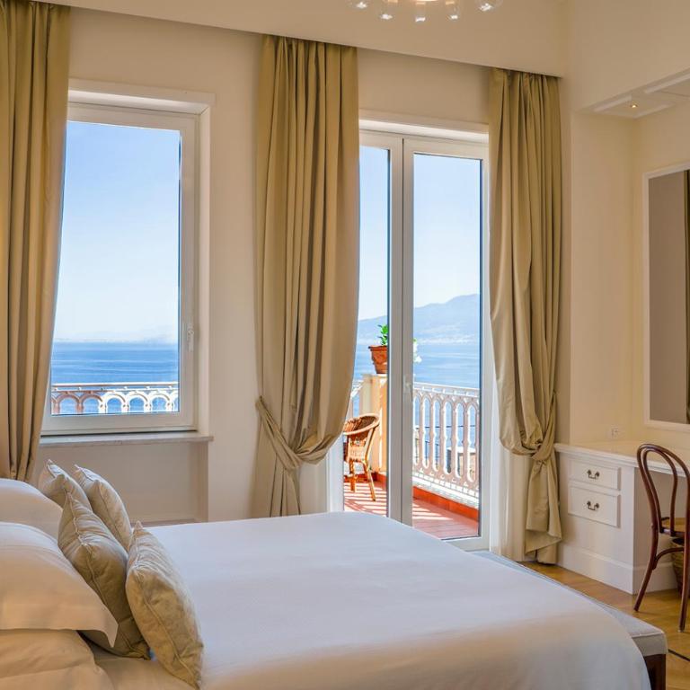 Grand Hotel Excelsior Vittoria - Junior Suite Deluxe con Vista Mare - 1
