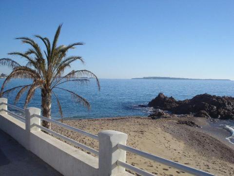#Cannes Boccacabana Beach, Seafront, in Résid Pierre&Vacances 3 Stars - Appartement - Vue sur Mer - 37
