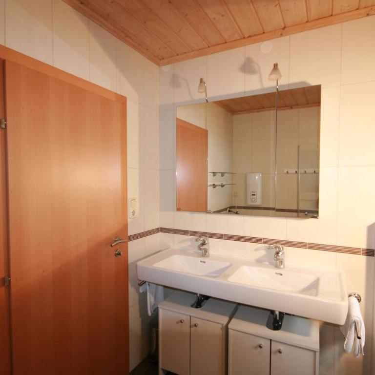 Familienappartements Eder - Free entry to Tauern SPA Kaprun included - Apartment für 4 - 7 Personen - 30