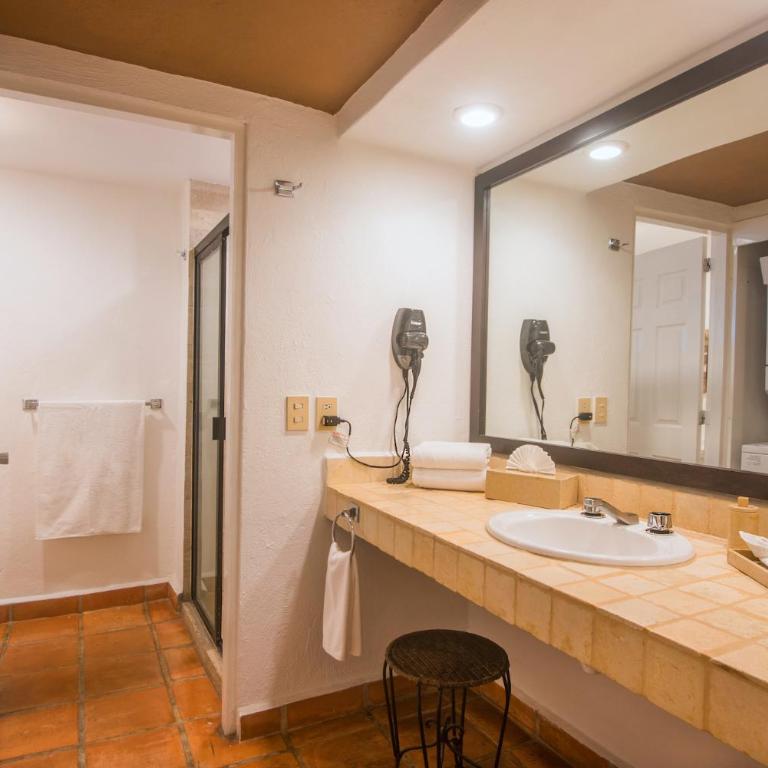 One Beach Street Zona Romantica Puerto Vallarta - Apartamento de 1 dormitorio con vistas a la ciudad - 3