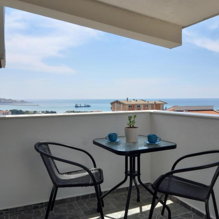 Apartments Snezana - Apartment with Balcony - 3