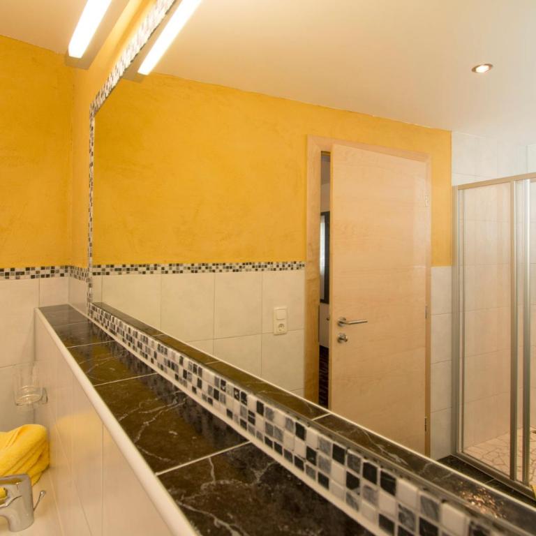 Haus Esper - Comfort Apartment mit 3 Schlafzimmern und Balkon (6-10 Erwachsene) - 7