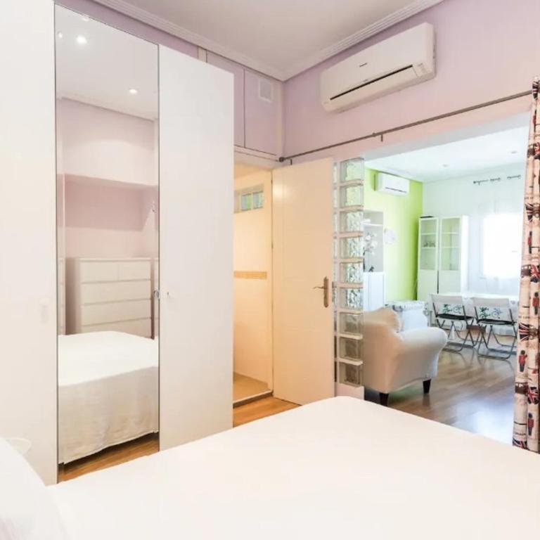 Apartamentos en Sol - One-Bedroom Apartment - 12