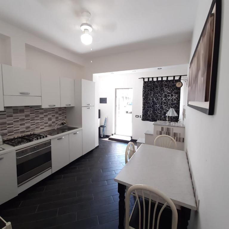 Casa Vacanze Expo - Appartamento con 2 Camere da Letto - 31