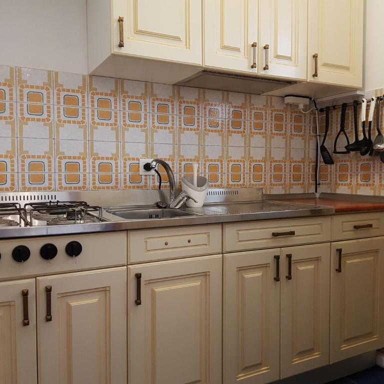 Adriella apartments - Two-Bedroom Apartment with Terrace - 12
