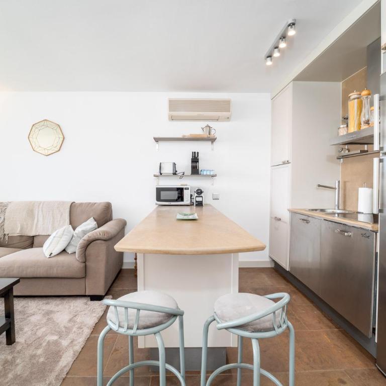 Azahara I, 25A small cozy apartment with great views located in the popular area of Nueva Andalucia - Two-Bedroom Apartment - 11