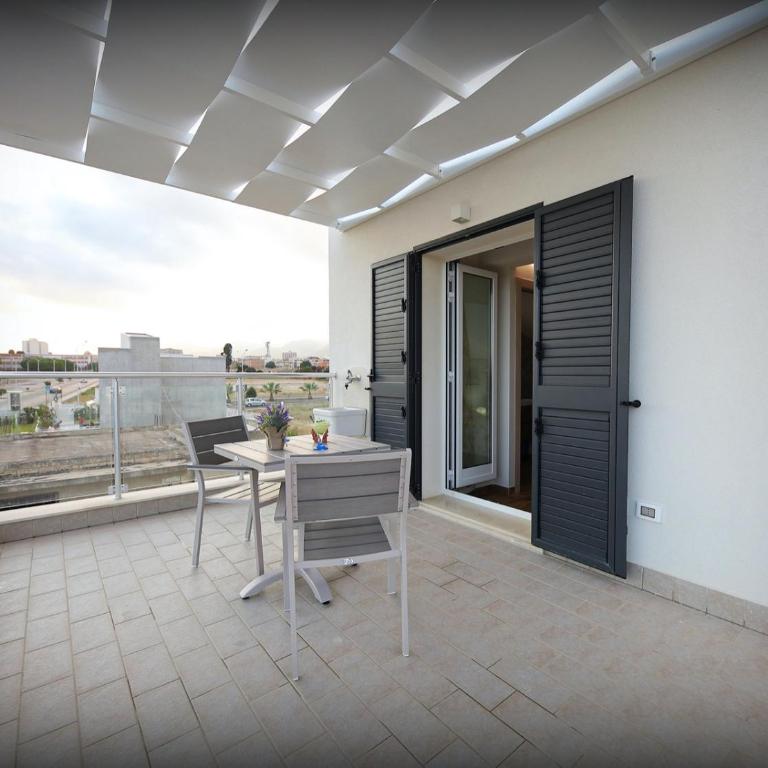 Villa Solemar Holidays - Camera Matrimoniale con Balcone e Vista Mare - 18