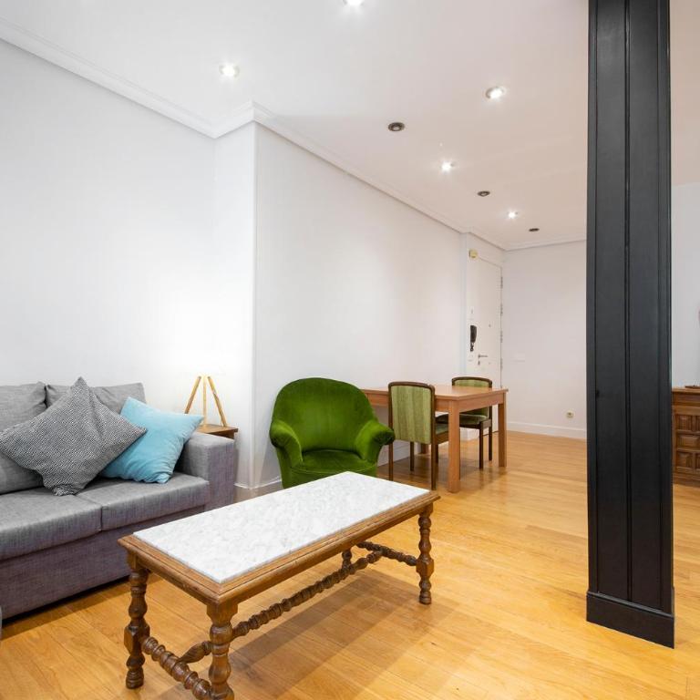 Beach & City - Neighbourhood of Gros - Apartamento Estándar - 4