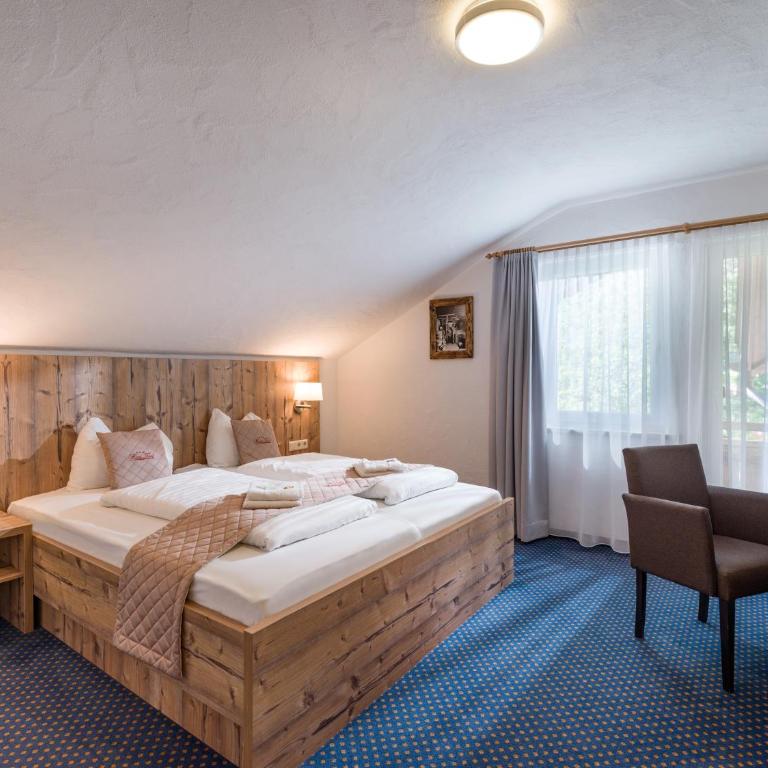 Haus Tirol - Familienzimmer (2 Erwachsene + 2 Kinder) - 1