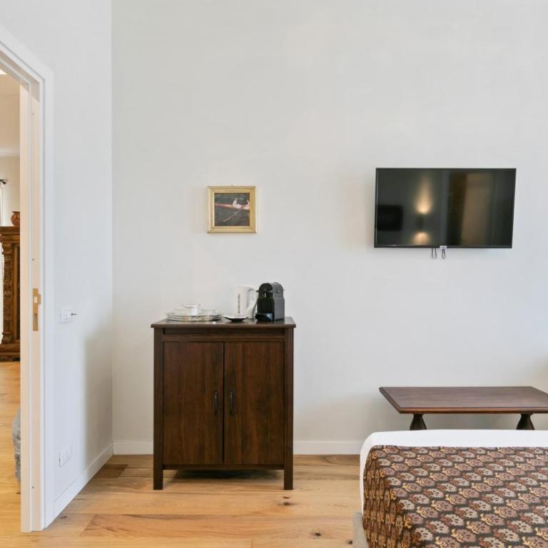 GuestHost - NotHotel Palermo Luxury Guest House - Camera Matrimoniale con Balcone - 6