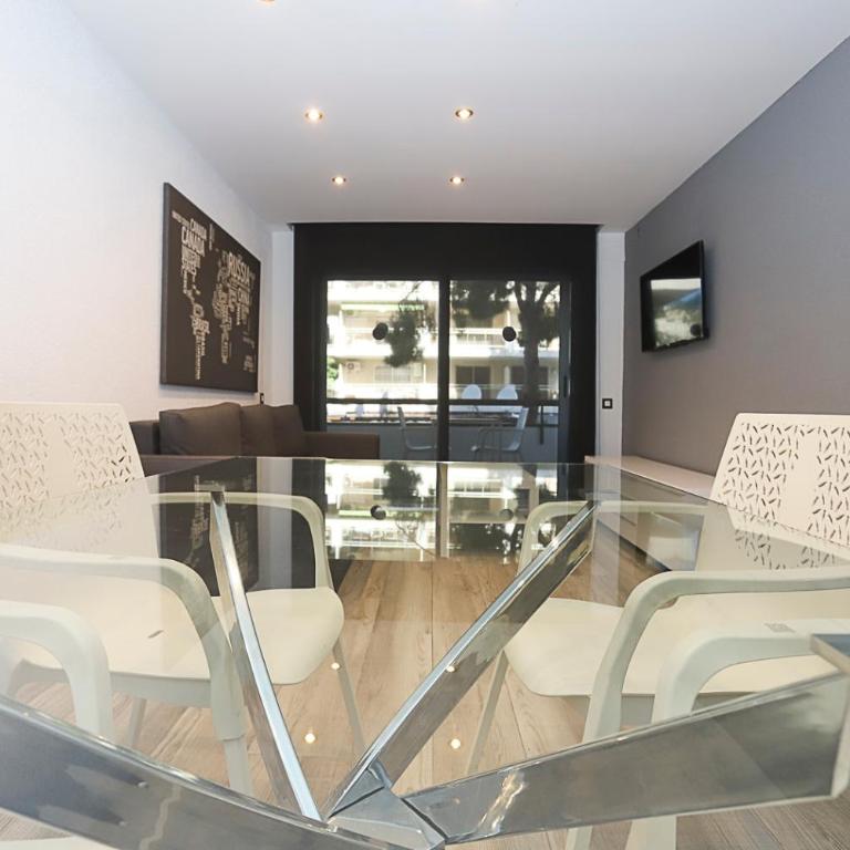 DIFFERENTFLATS Llum - Two-Bedroom Apartment - 7