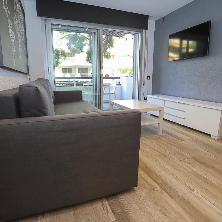 DIFFERENTFLATS Llum - Two-Bedroom Apartment - 11