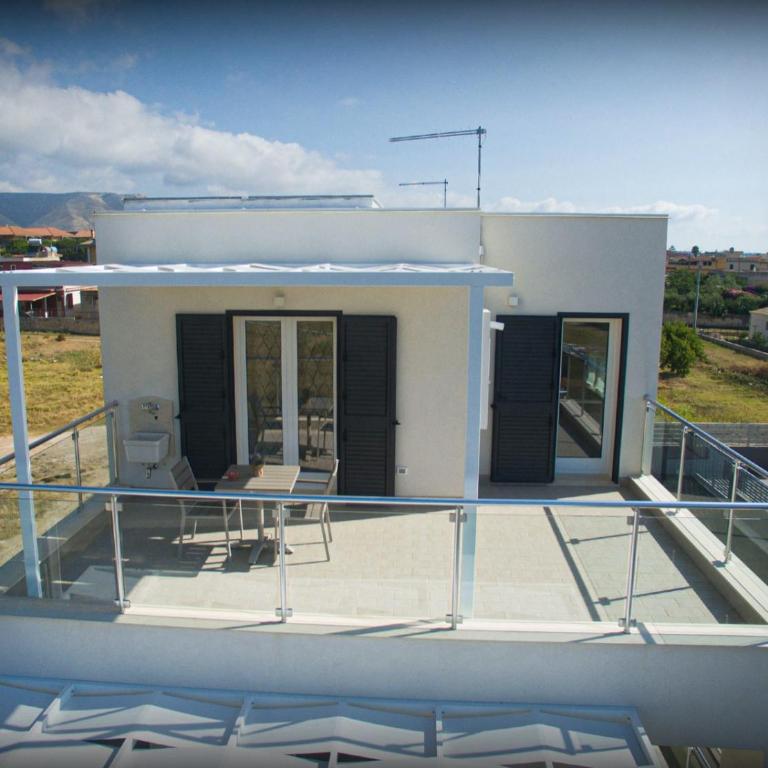 Villa Solemar Holidays - Camera Matrimoniale con Balcone e Vista Mare - 3