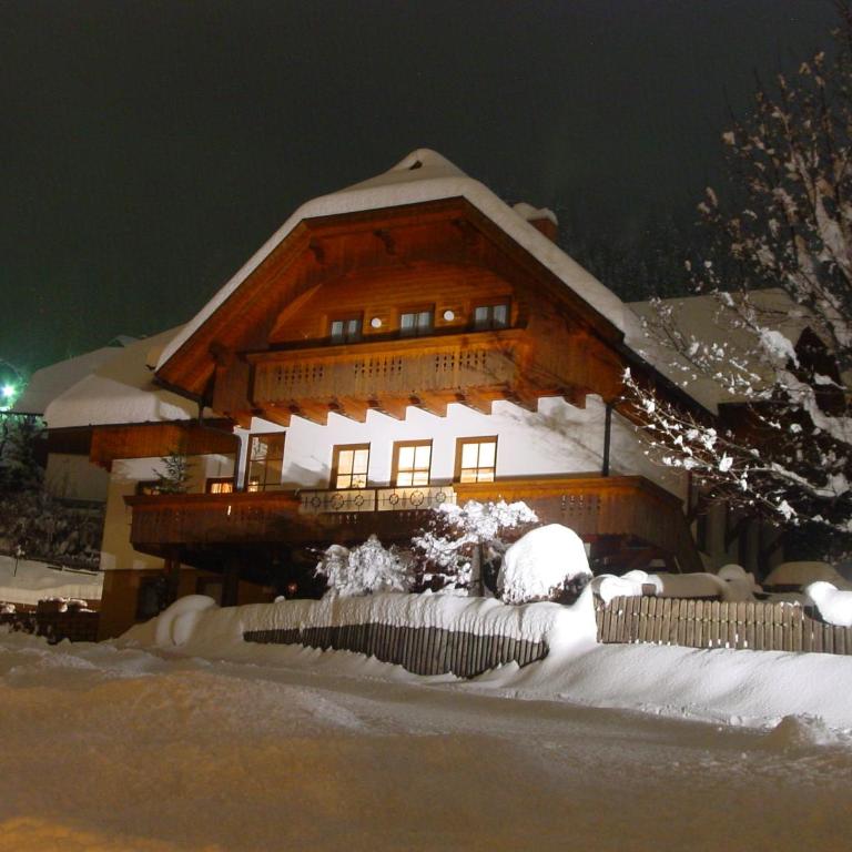 Haralds Ferienwohnungen - Apartment mit 1 Schlafzimmer und Balkon - 34