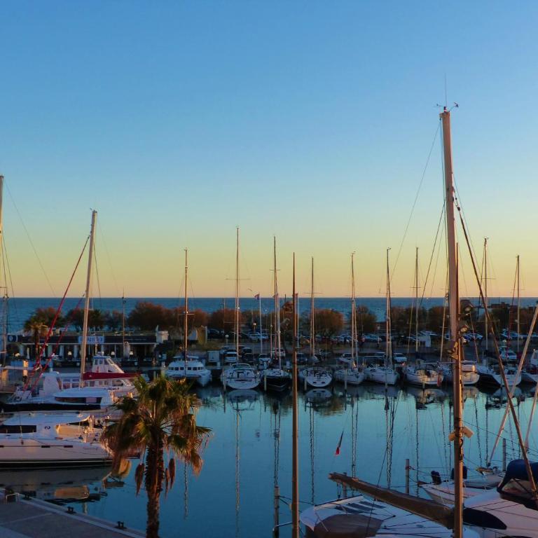 Classé 3 étoiles - Magnifique vue sur le port - Wifi et Clim - Apartment with Sea View - 41
