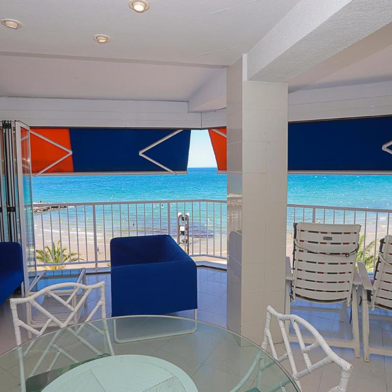 DIFFERENTFLATS Bello Horizonte - Four-Bedroom Apartment with Sea View - 3