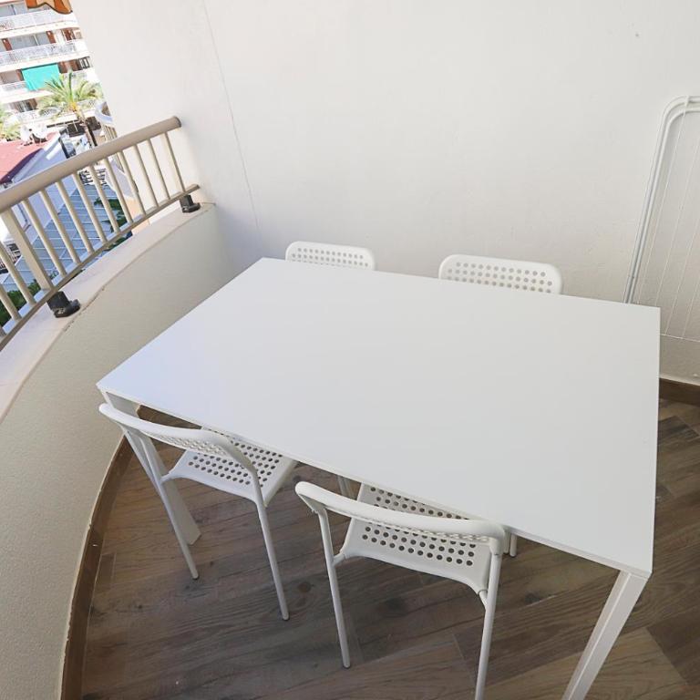 DIFFERENTFLATS Eucalyptus - One-Bedroom Apartment - 9