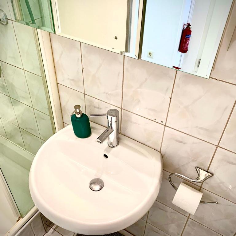 Charming City Apartment - by Nahuen Suites - Apartment mit Gartenblick - 16