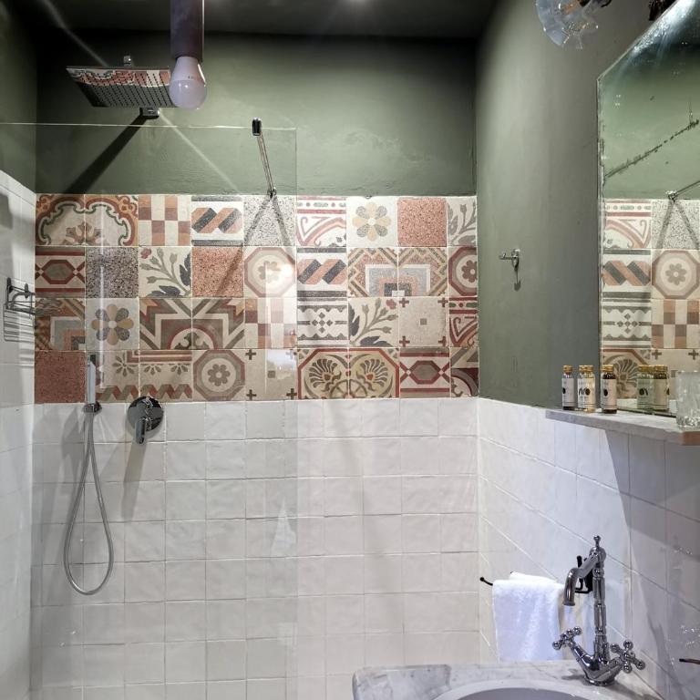 Villa La Lumia B&B Suites & Apartments - Suite King con Vista Mare - 8