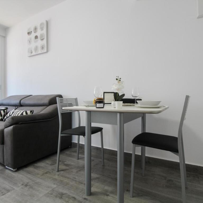 Costa Blanca Bungalow Lago jardin frente piscina 4 personas #PRP001 by Stay Orihuela Costa - Apartamento de 1 dormitorio - 27