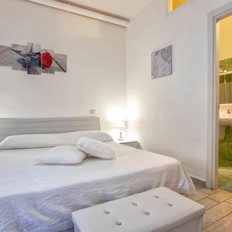 Jadianas Guest House - Camera Tripla con Bagno Privato - 4