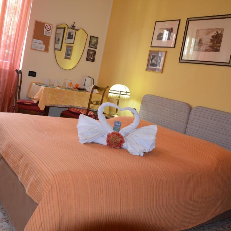 B&B Villa Olmo - Double or Twin Room - 11