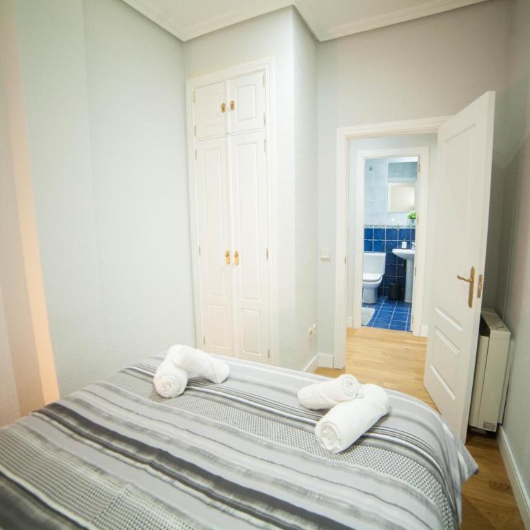 Apartments Madrid Principe - One-Bedroom Apartment - 8