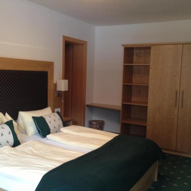 Haus Hirschpoint - Doppelzimmer mit Seeblick - 2