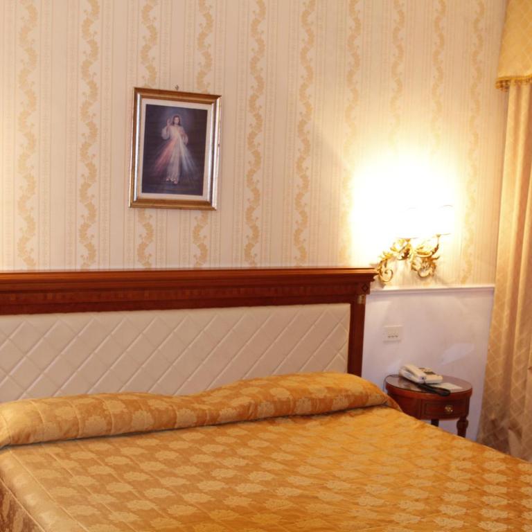 Hotel Genio - Camera Matrimoniale - 1
