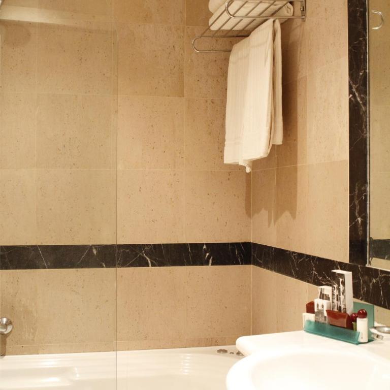 Boutique Hotel Trevi - Camera Familiare (4 Adulti) - 5
