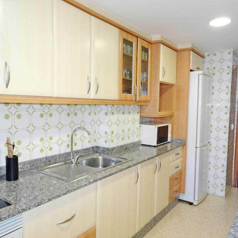 TORRE DEL MAR GANDIA - ( Alquiler solo a Familias ) - Apartamento con vistas al mar - 1
