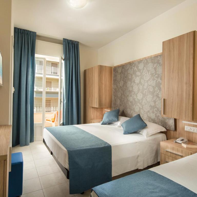 Hotel Cannes - in pieno centro - Superior Quadruple Room - 2