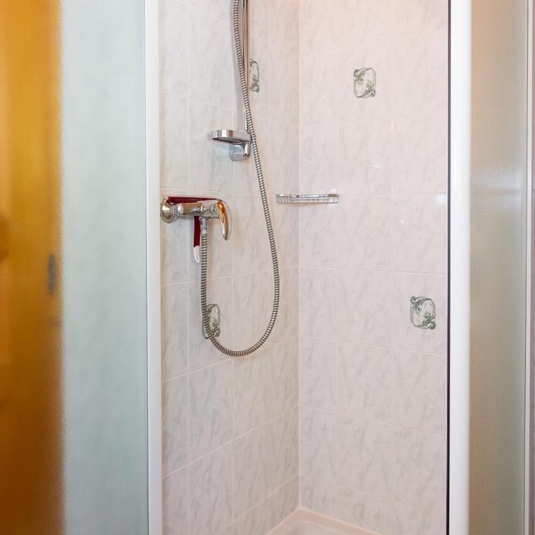 CHAMBRE d'HÔTE LA PETITE BERGERIE - Chambre Double ou Lits Jumeaux - 8
