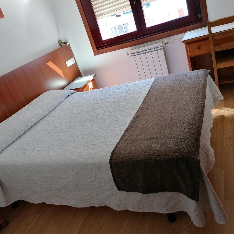Hostal Adelia - Habitación Doble - 1 o 2 camas - 6