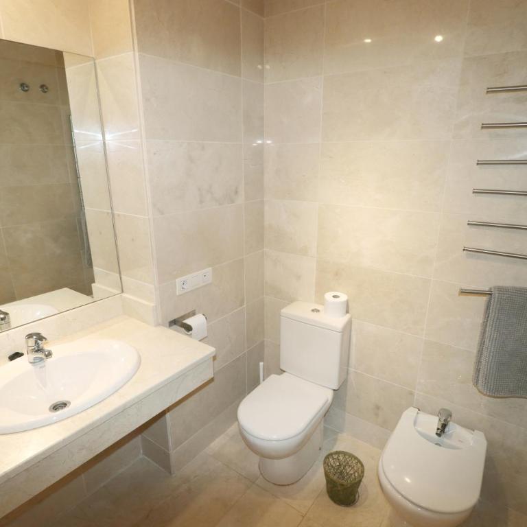 Salinas. Apartment for 4. Terrace/Parking/Pools/Gym/4mins beach - Apartamento de 2 dormitorios - 13
