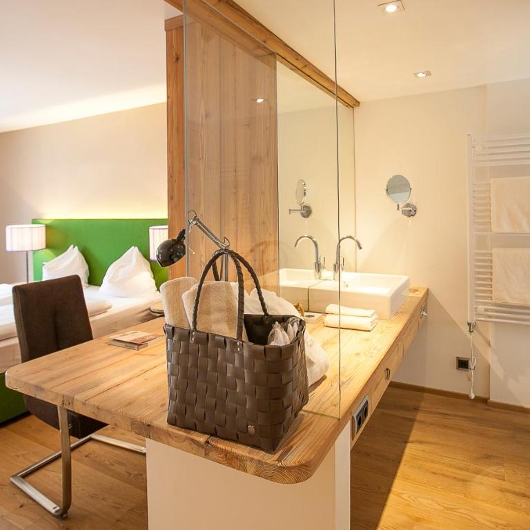 Hotel Gasthof zur Post - Doppelzimmer Weißwand - 3