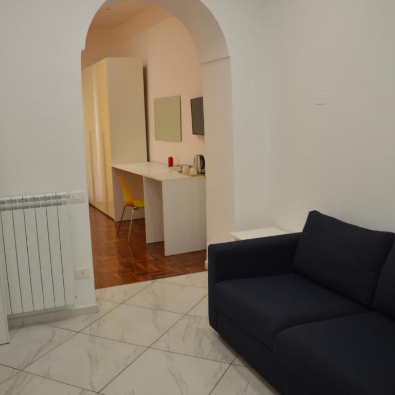 SoLuMa' Chiaja Rooms - Camera Matrimoniale con Letto Supplementare - 17