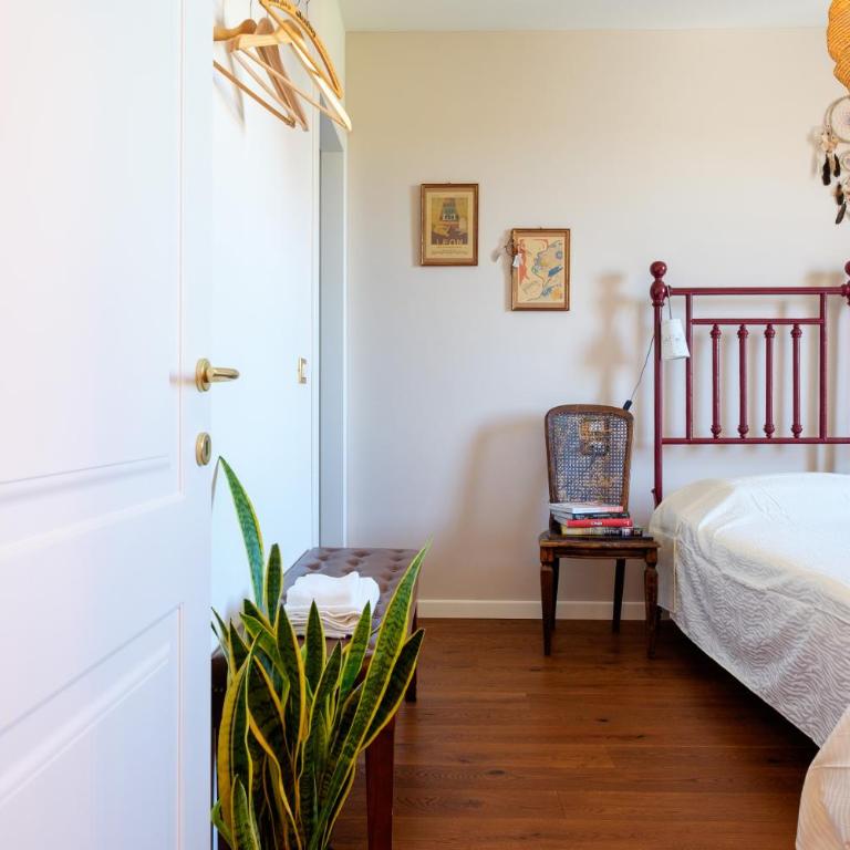 La Casa Imperfetta - Two-Bedroom Apartment - 12