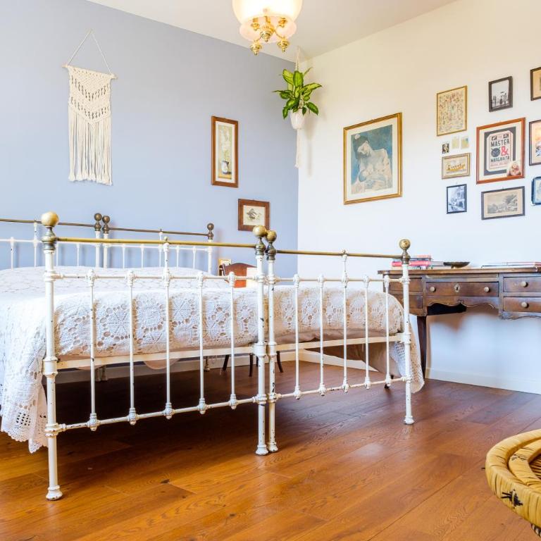 La Casa Imperfetta - Two-Bedroom Apartment - 9