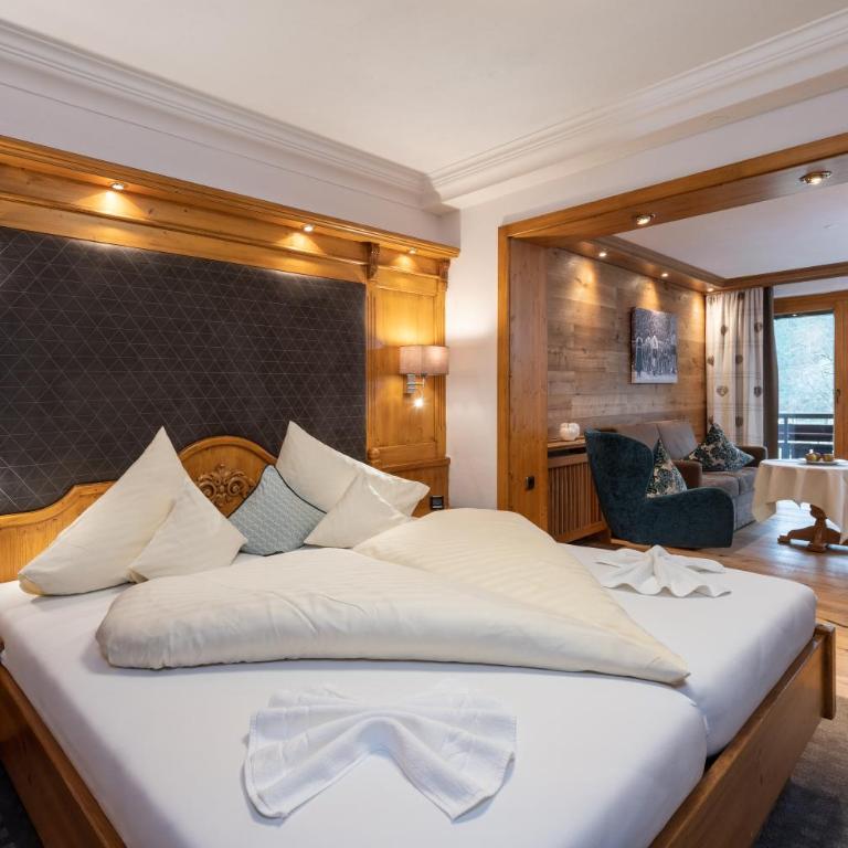 Parkhotel Burgmühle - Doppelzimmer mit Balkon - 2