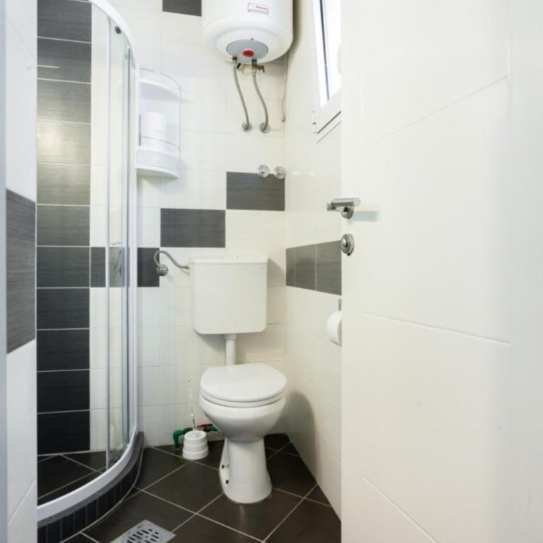 Apartments Kriva Ulica - Studio with Terrace - 7