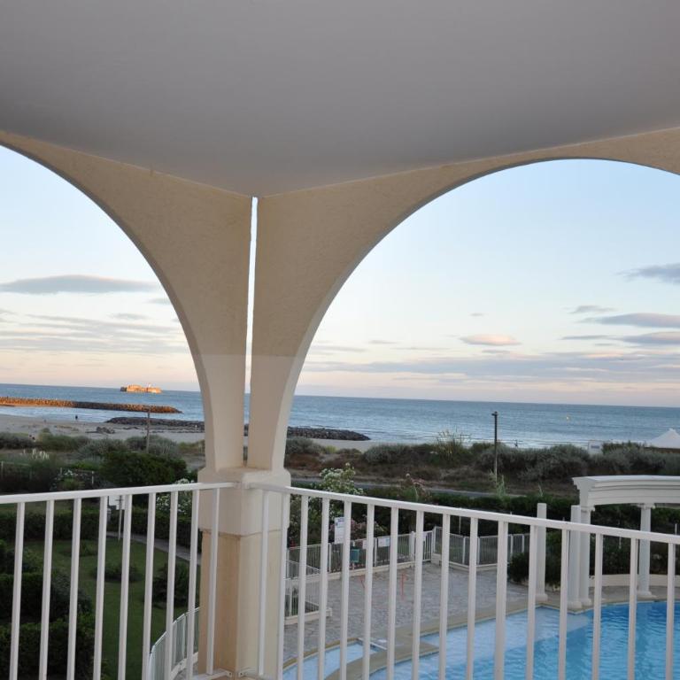 Mandana - Three-Bedroom Apartment - 83