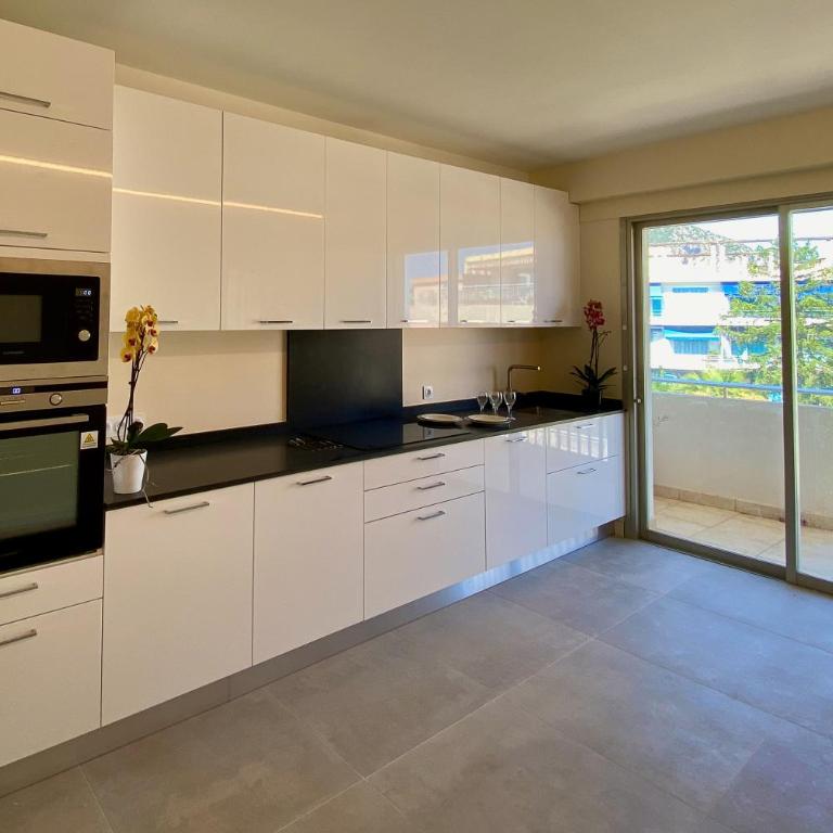 Résidence Carlton - Rénovée avec Piscine - Appartement - Vue sur Mer - 7